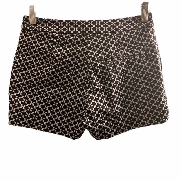 H&M Black and White Print Shorts - Picture 2 of 3